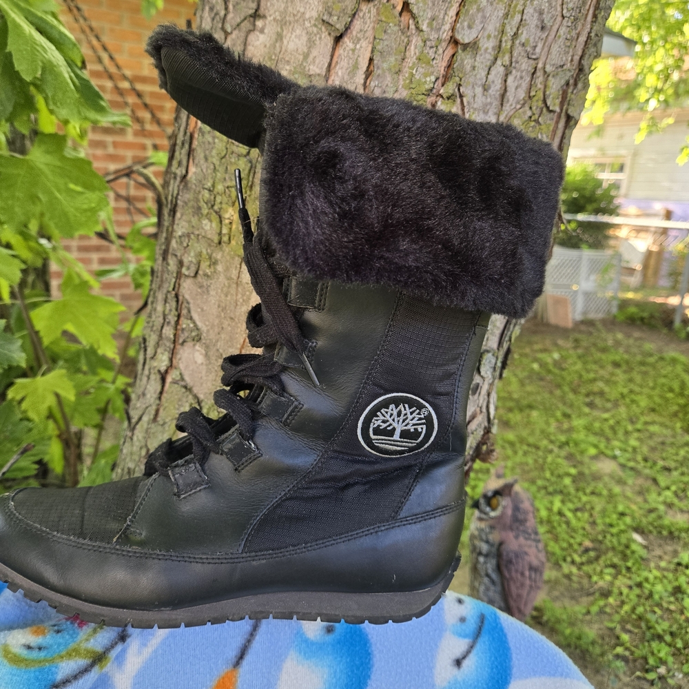Timberland Women's Black Winter Boots with Fur Trim